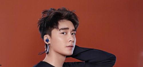 吃瓜娱乐圈八卦王一博,娱乐圈的瓜田明星，揭秘他的星途历程